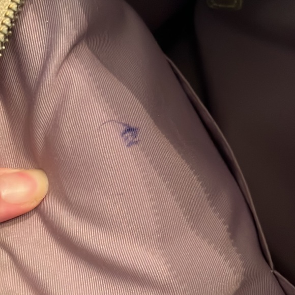 Coach purse-Amazing Condition-I do welcome trades - Picture 4 of 8